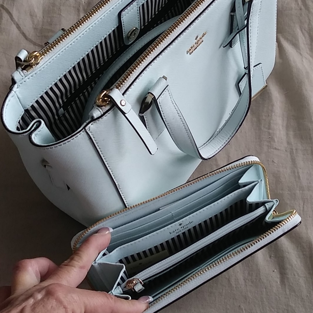 💥SOLD💥Kate spade mint blue purse/wallet set🔥 - Picture 6 of 8